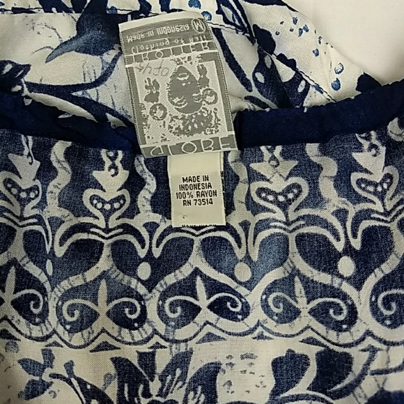 Globe Trotter Floral Print Camisole Top - Picture 7 of 7